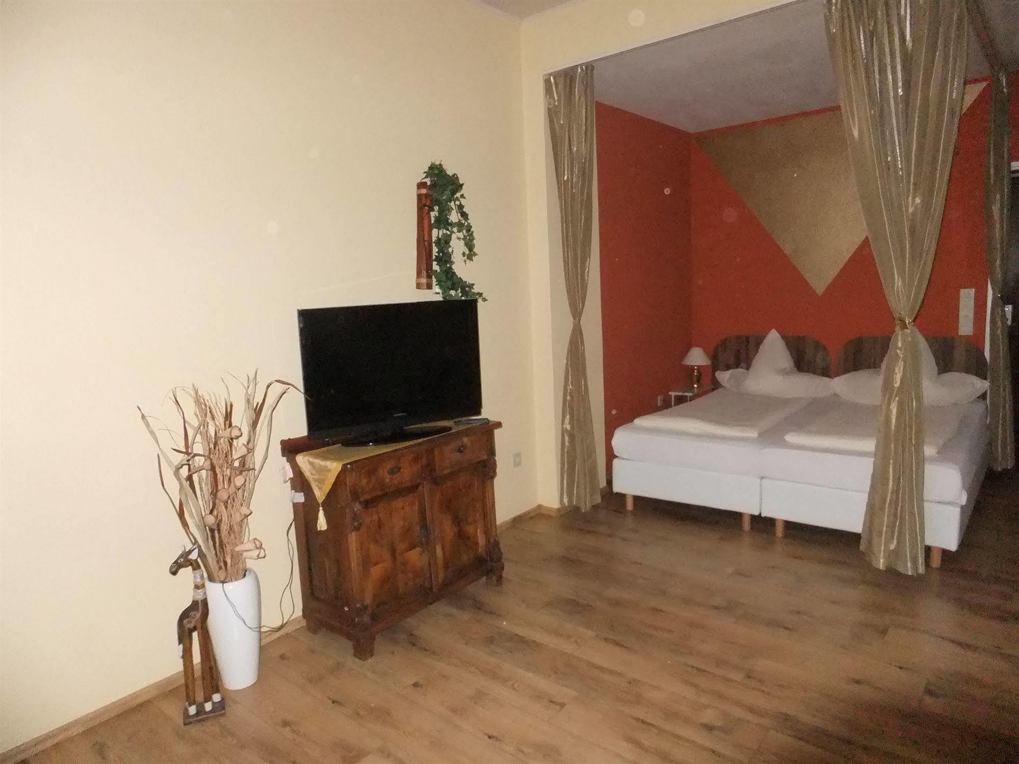 Ferienwohnung Strandhof Mohnesee エクステリア 写真